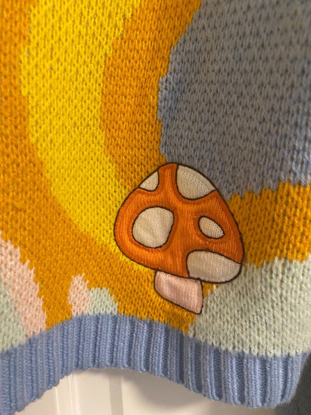 House of Sunny, Mushroom/Daisy Cardigan EUC Size 8/M - Picture 7 of 7